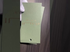 Etiquetas de colgar de ropa personalizada en material plástico para prendas de vestir