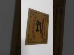 Actualice su línea de ropa con nuestra etiqueta de cuero de vaqueros de alto rendimiento