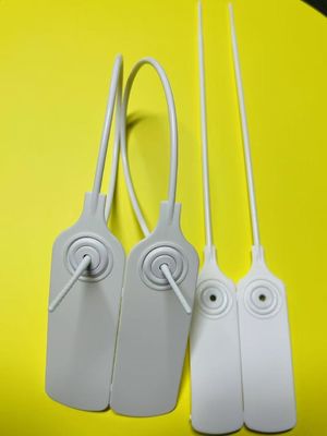 Etiqueta de seguridad de tela de plástico blanco a granel en ropa rectángulo