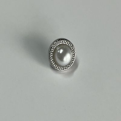 Grúas OEM de recubrimientos y accesorios de prendas de vestir botones para camisas