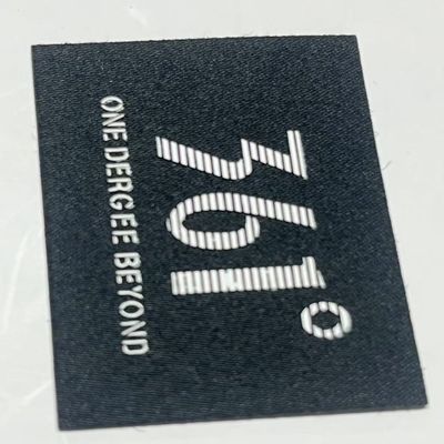 Etiquetas de ropa tejida bordadas a medida Etiquetas para sombreros camiseta