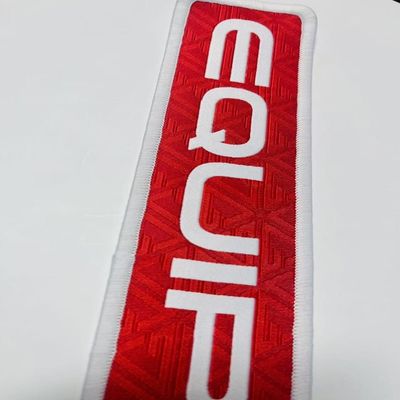 Etiquetas personalizadas de ropa de tejido de costura impresa Etiquetas de ropa