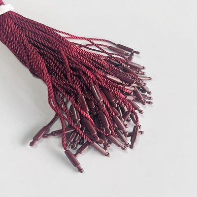 Los elementos de fijación de las etiquetas de nylon de poliéster ABS de color borgoña