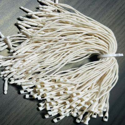 Fijaciones de etiquetas de nylon resistentes a la intemperie para etiquetado y etiquetado de precios de ropa