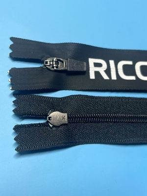ODM Reutilizables negros de nylon tirón de cremallera para ropa Tienda de mercancías