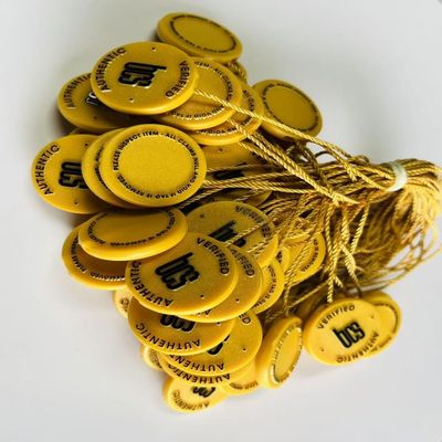 10 pulgadas amarillo etiqueta de plástico fijación bucle cerradura pinos etiqueta para ropa