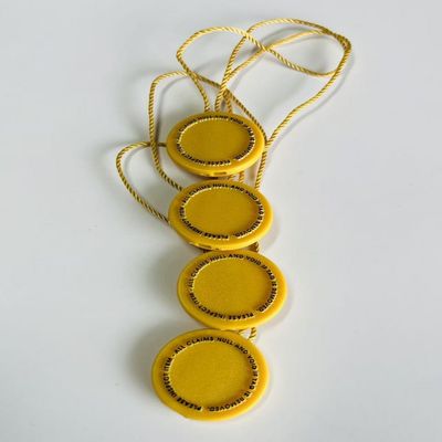 10 pulgadas amarillo etiqueta de plástico fijación bucle cerradura pinos etiqueta para ropa