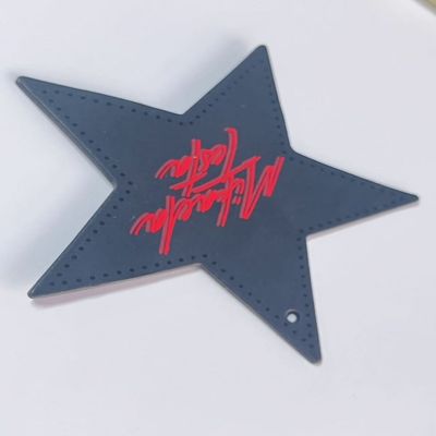 Ropa comercial de swing ropa colgar etiqueta diseño de estrellas para favores de la fiesta